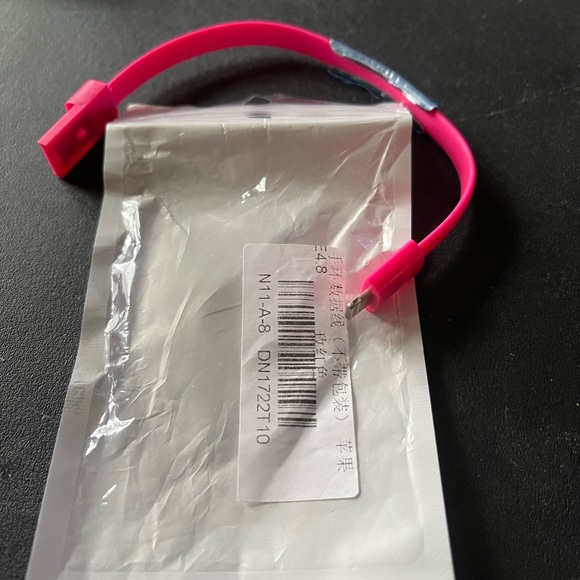 New Silicone Emergency Charging Bracelet - Picture 2 of 5